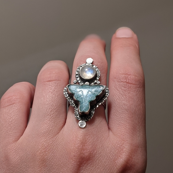 Sterling Aventurine Luna Moth & Moonstone Ring - Picture 2 of 9